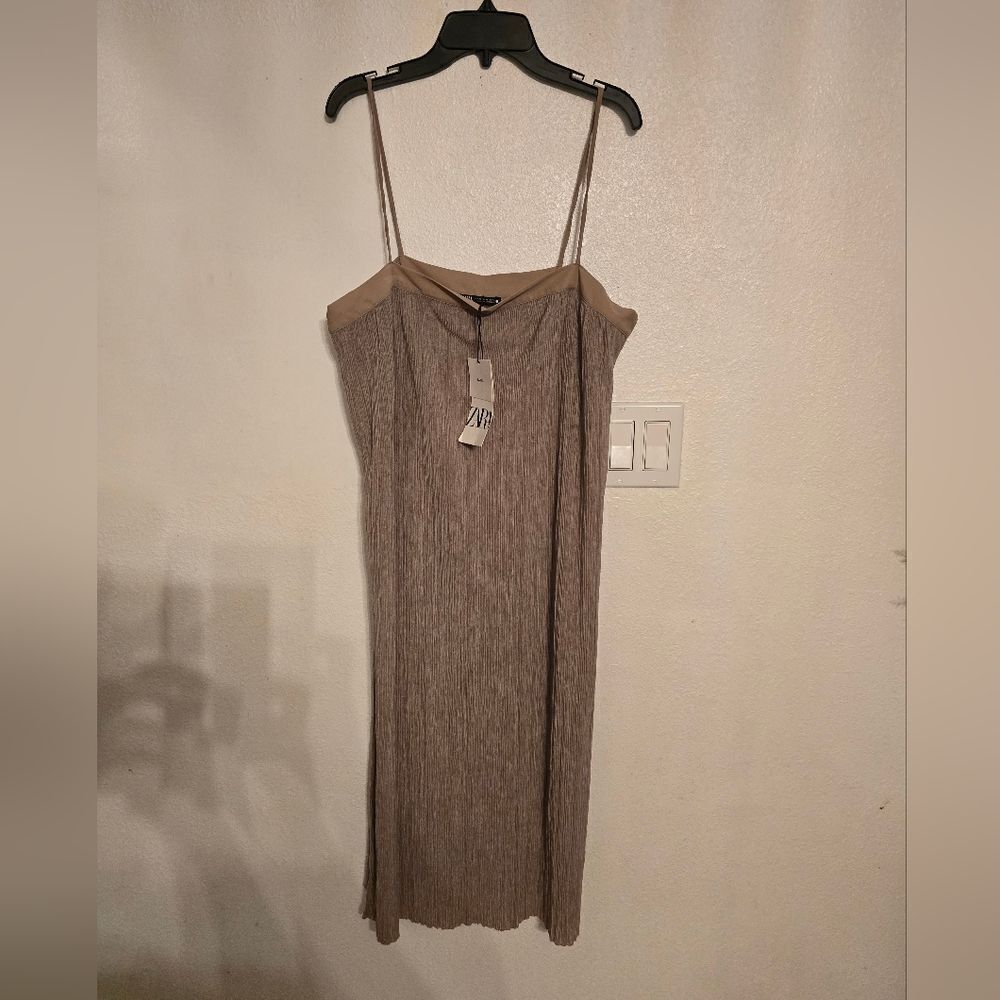 NWT Zara Pleated Basic Dress Size XL